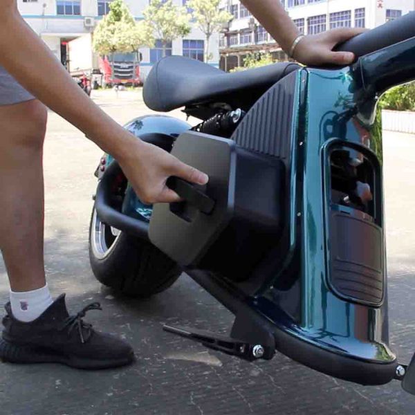 60V30Ah Lithium Battery M8 Removable Scooter Battery - Image 5